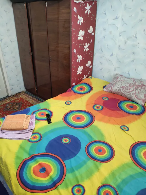 Комната в доме район црб, рынок