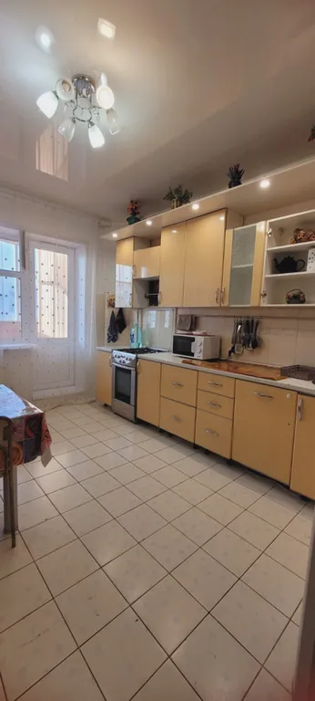 Двухкомнатная квартира в центре Якутска, бизнес центр LG