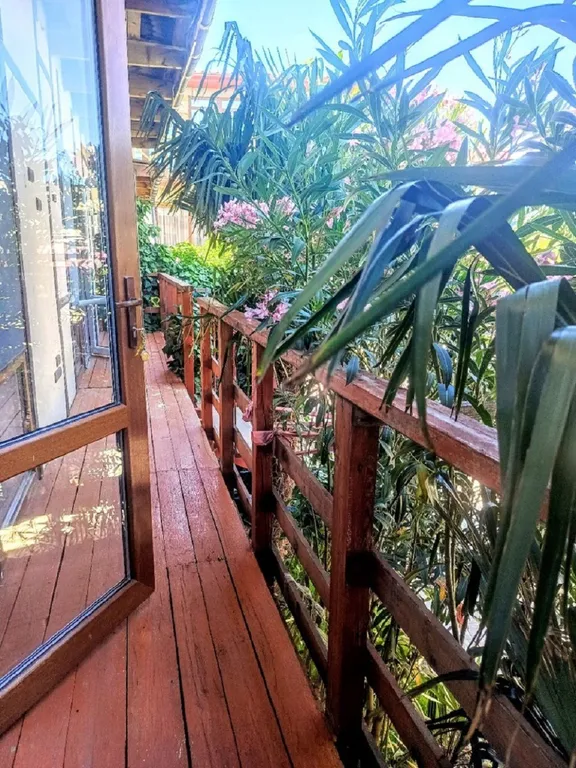 Уютный коттедж с каркасным бассейном