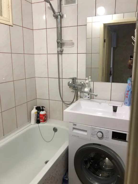 Просторная чистая светлая после ремонта 4-х комнатная квартира