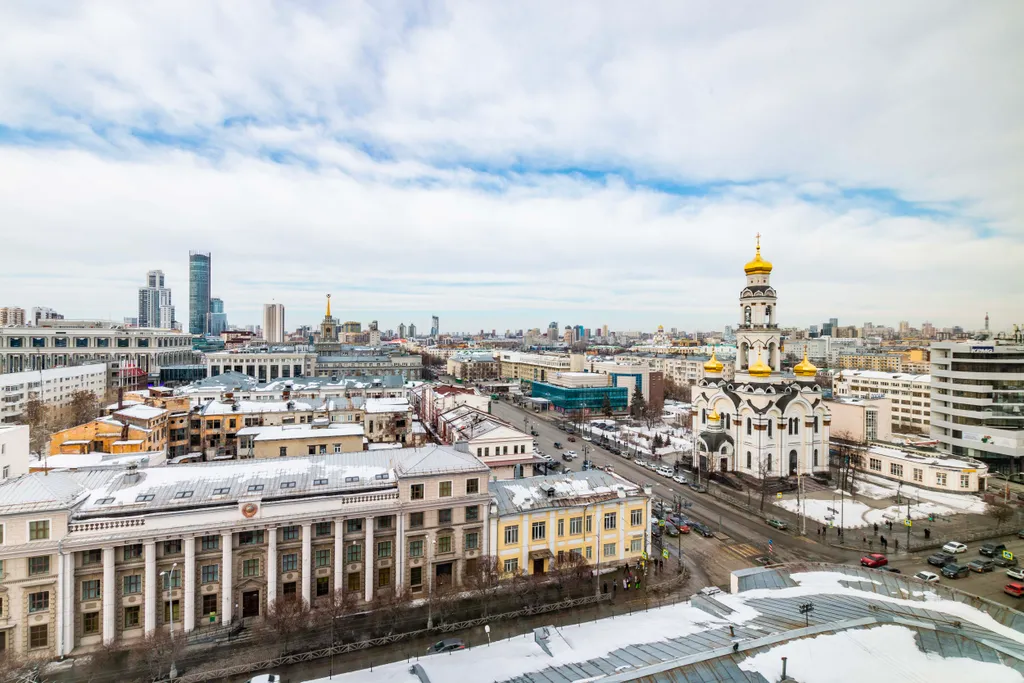 Стильные апартаменты в центре с видом на город