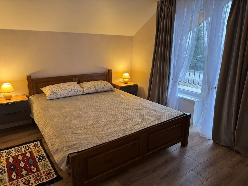 Гостевой дом с конюшней