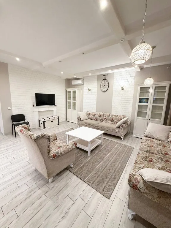 Просторный уютный коттедж с сауной и удобной транспортной развязкой