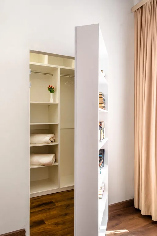 Квартира c Двумя Раздельными Спальнями и Балконом