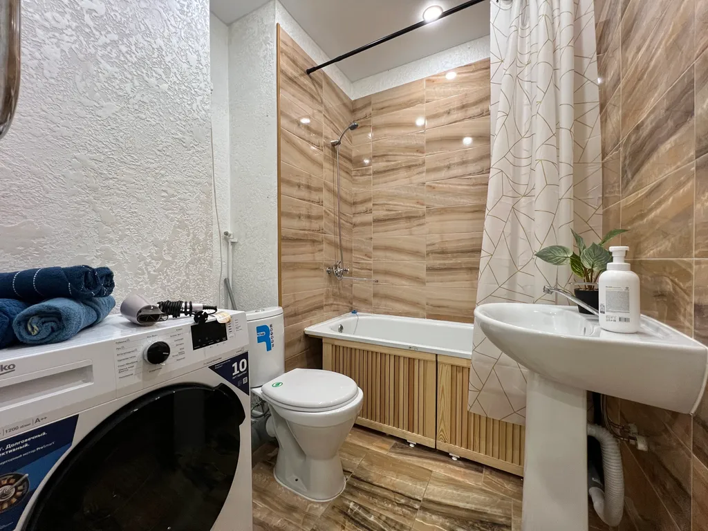 Просторная евро 2-к квартира в центре без оплаты за финальную уборку