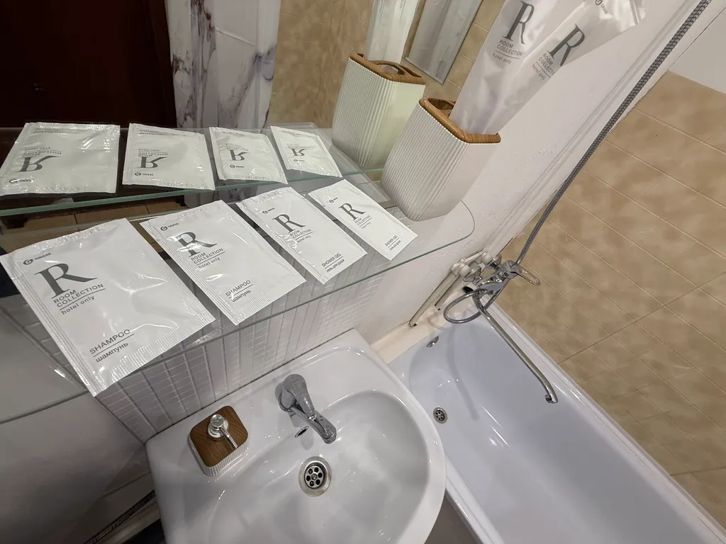 "В Гости!" на Запорожской 53 (1к квартира рядом с БЦ "Сити")