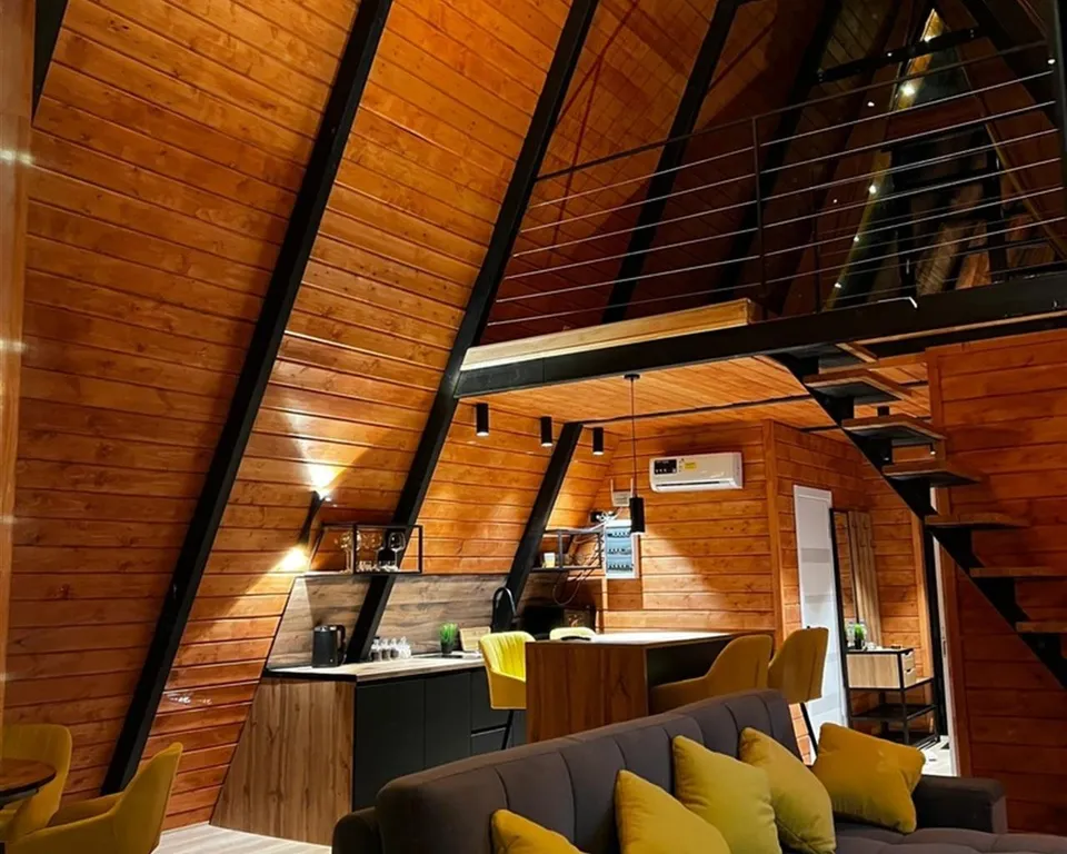 Треугольный дом А-фрейм рица