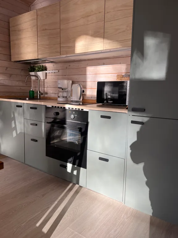 Шале с панорамными окнами и видом на озеро Чебаркуль