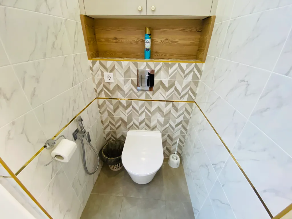 Трехэтажный коттедж с баней и бассейном