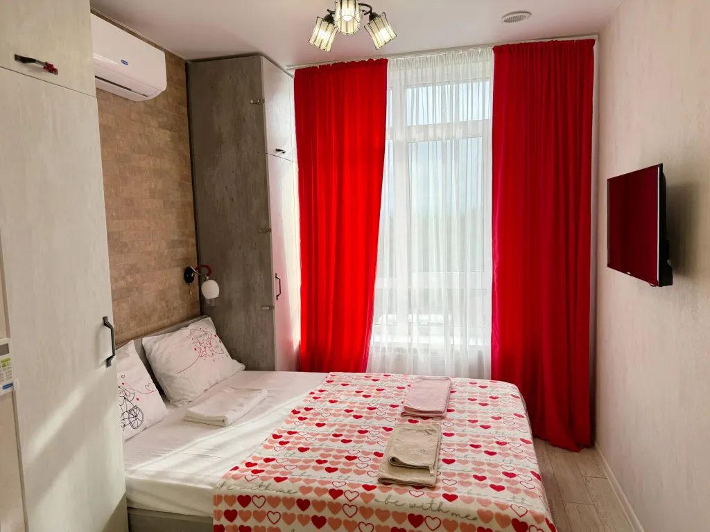 Уютная квартира в центре города Romantic house Red