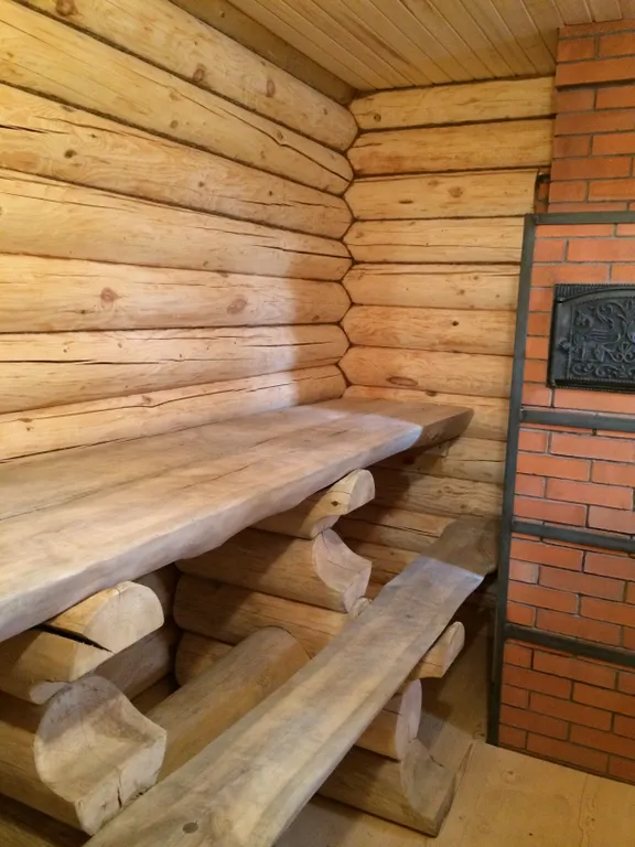 Дом с баней в сосновом бору на озере