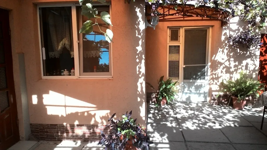 Коттедж 2-комнатный Дом — аренда посуточно в Евпатория