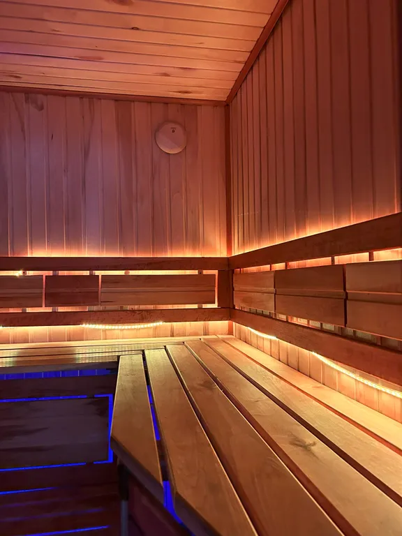 Шале в Приэльбрусье с видом на горные склоны