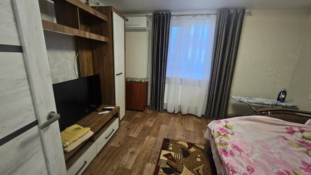 Часть дома со своей кухней