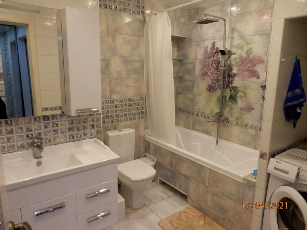 Квартира Трехкомнатная квартира в тихом районе Евпатории — Евпатория