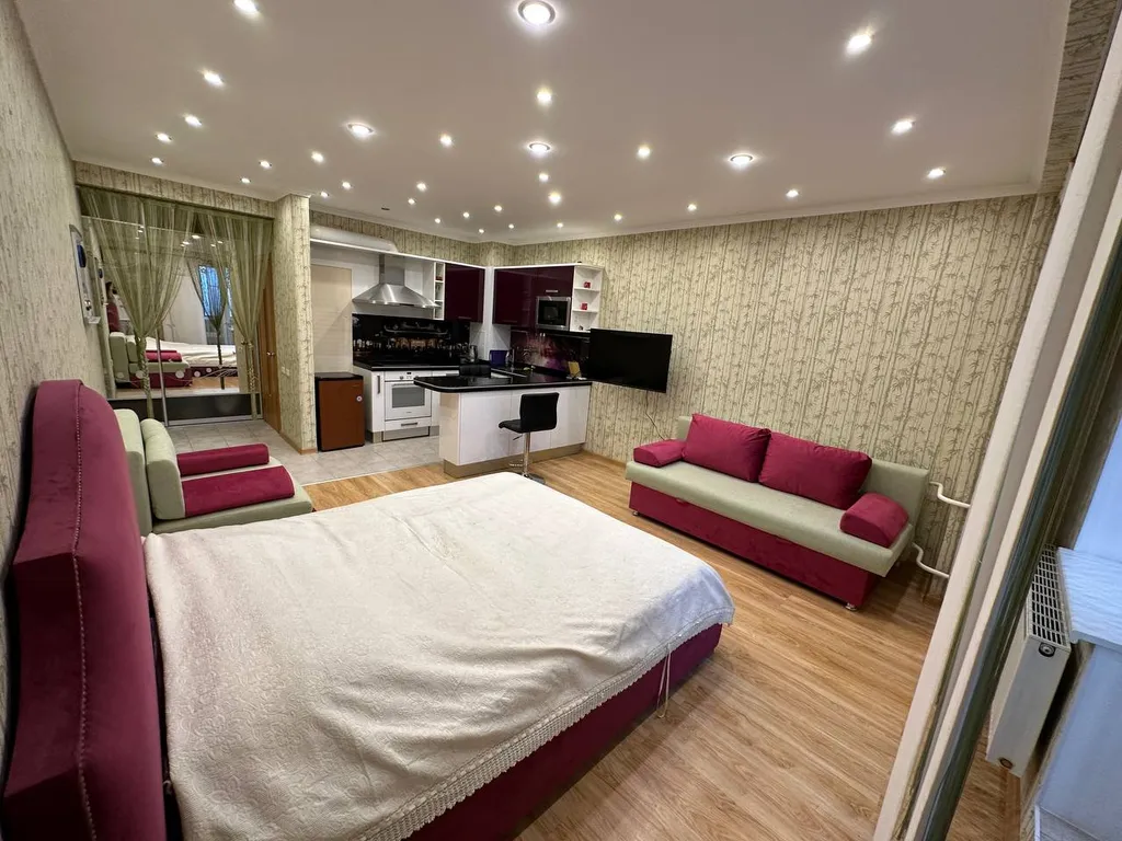 Шикарная квартира-люкс в Центре. Тополинка