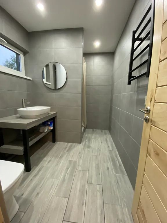 Дом в березах