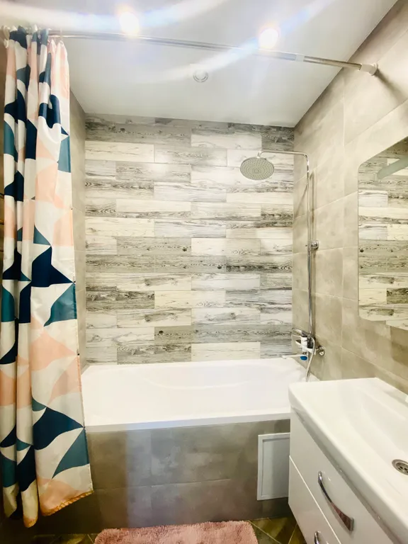 Евро трёхкомнатная современная квартира в экологически чистом районе