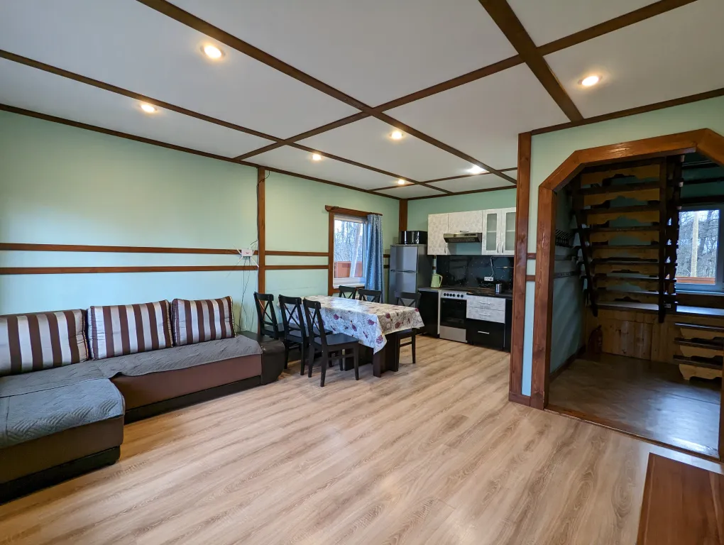 Коттедж Просторный коттедж на Судаковском озере — Ларионово