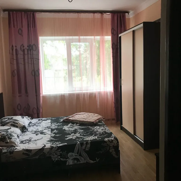 Трёхкомнатная квартира неподалеку от моря