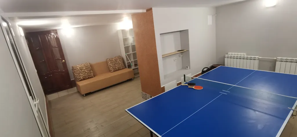 Коттедж Часть дома в частном на первом этаже с большим бассейном — Волгоград