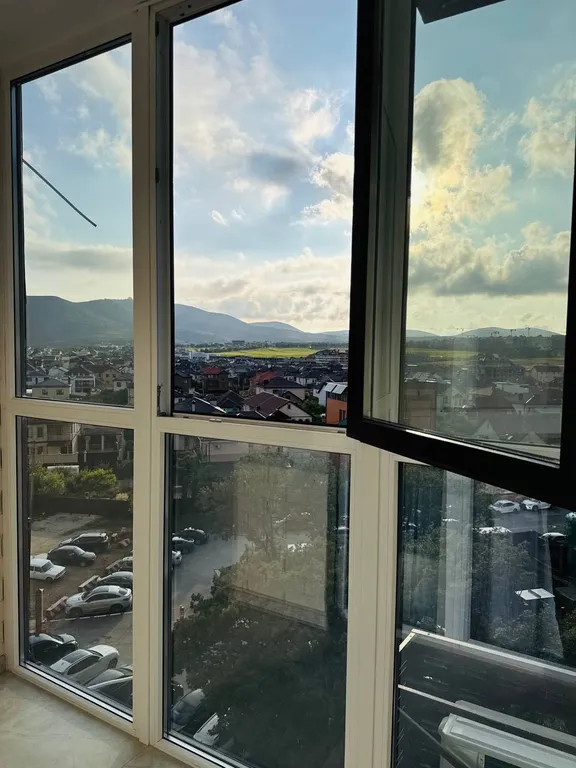 Двухкомнатная квартира с видом на море и горы