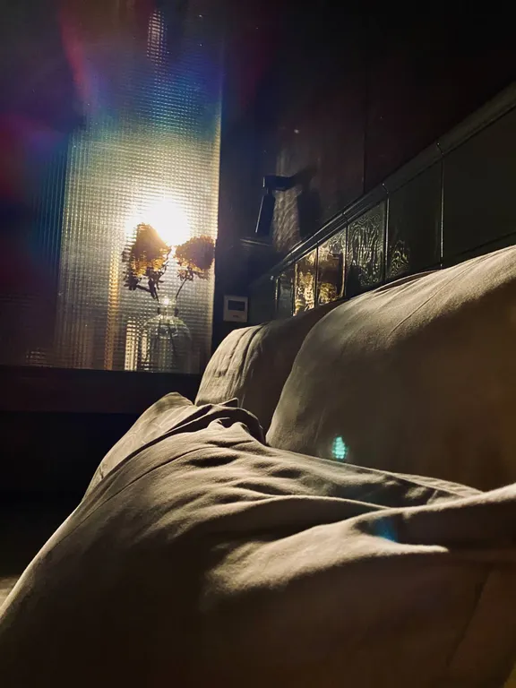 Коттедж Кемпинг на конюшне. Домик с видом на лошадей — Стеклянный