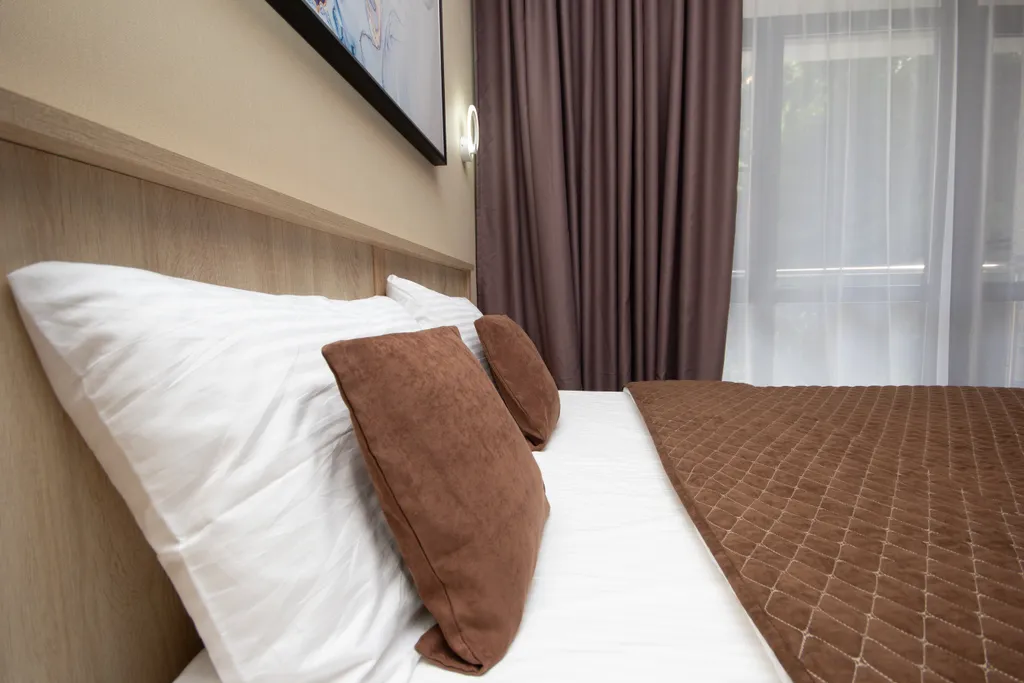 Апартамент с бассейном и балконом