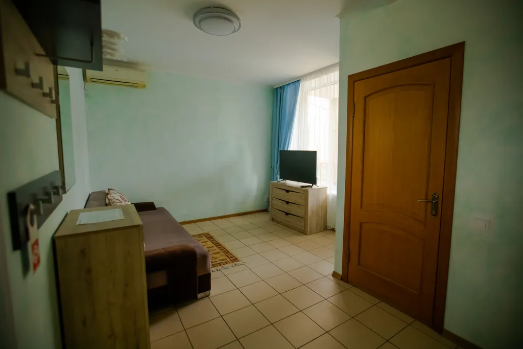 Двухкомнатный номер с выходом к бассейну