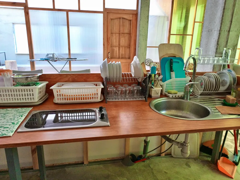 Летний отдых рядом с соленым лечебным озером