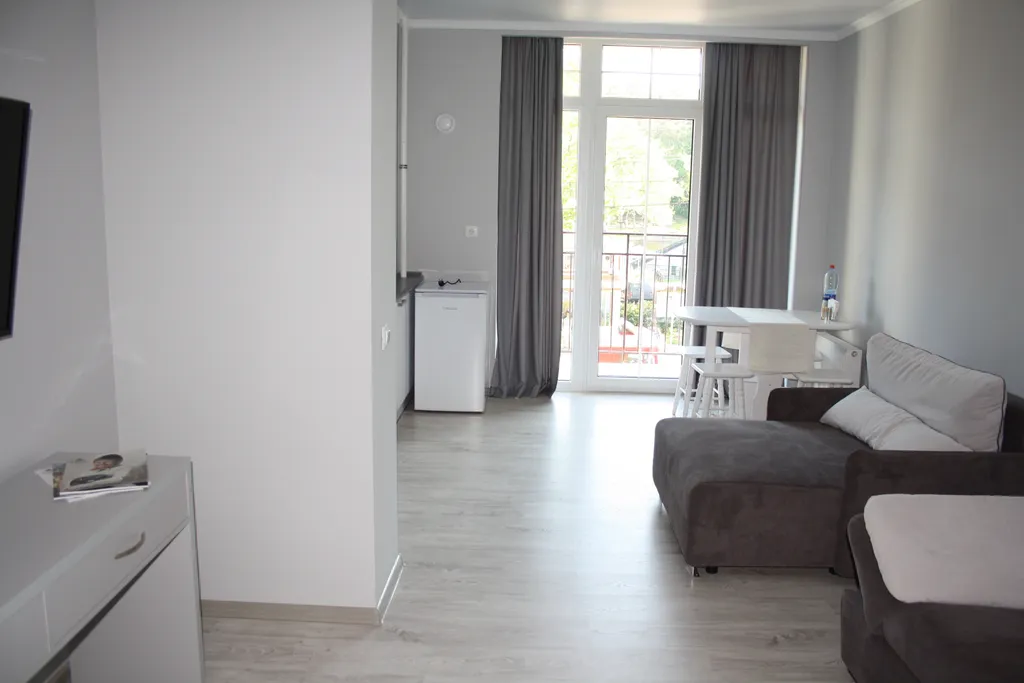 Квартира студия у озера Тихое