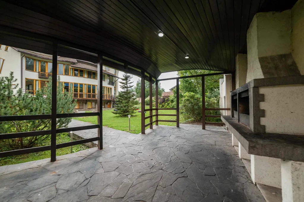 Коттедж с нотками стиля модерн