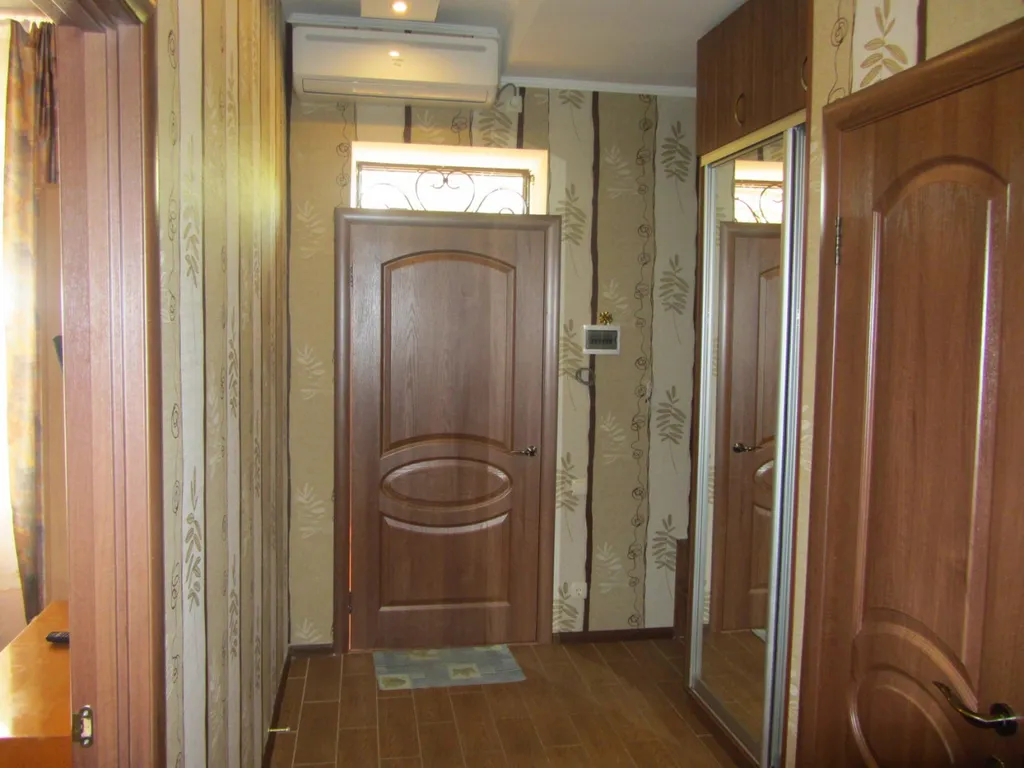 Коттедж Дом с отдельным двором в центре рядом с Центральным рынком — Евпатория