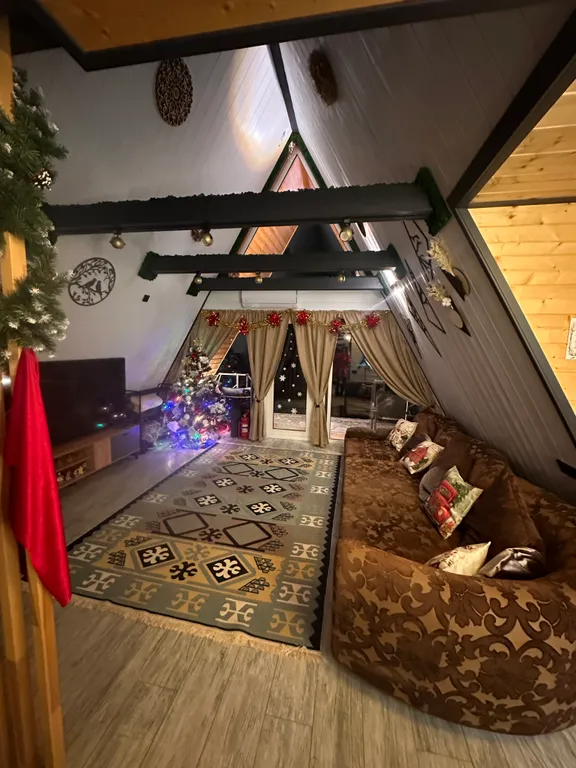 Шале у озера