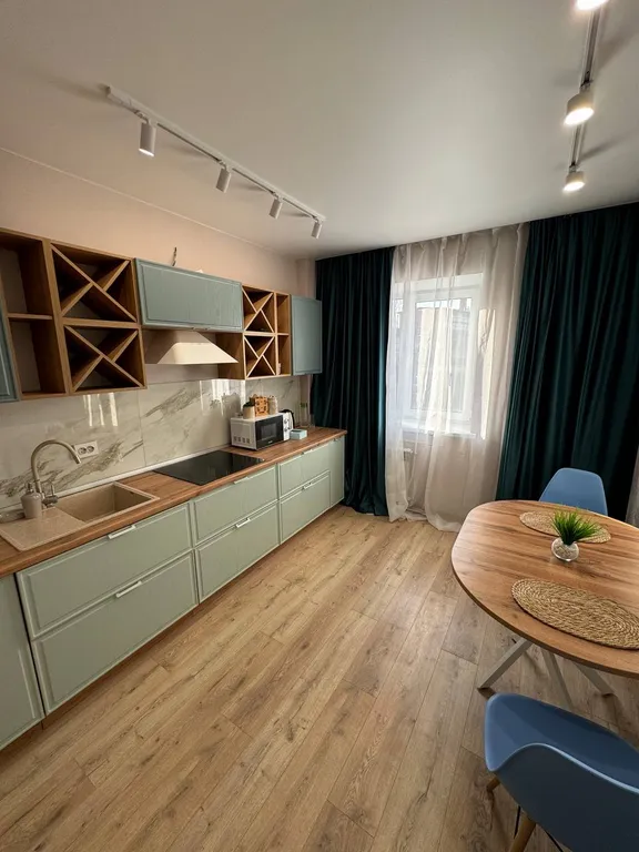 Уютная квартира в лучшем районе города — аренда посуточно в Омск