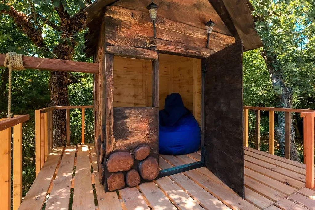 Панорамные апартаменты делюкс с террасой и видом на парк