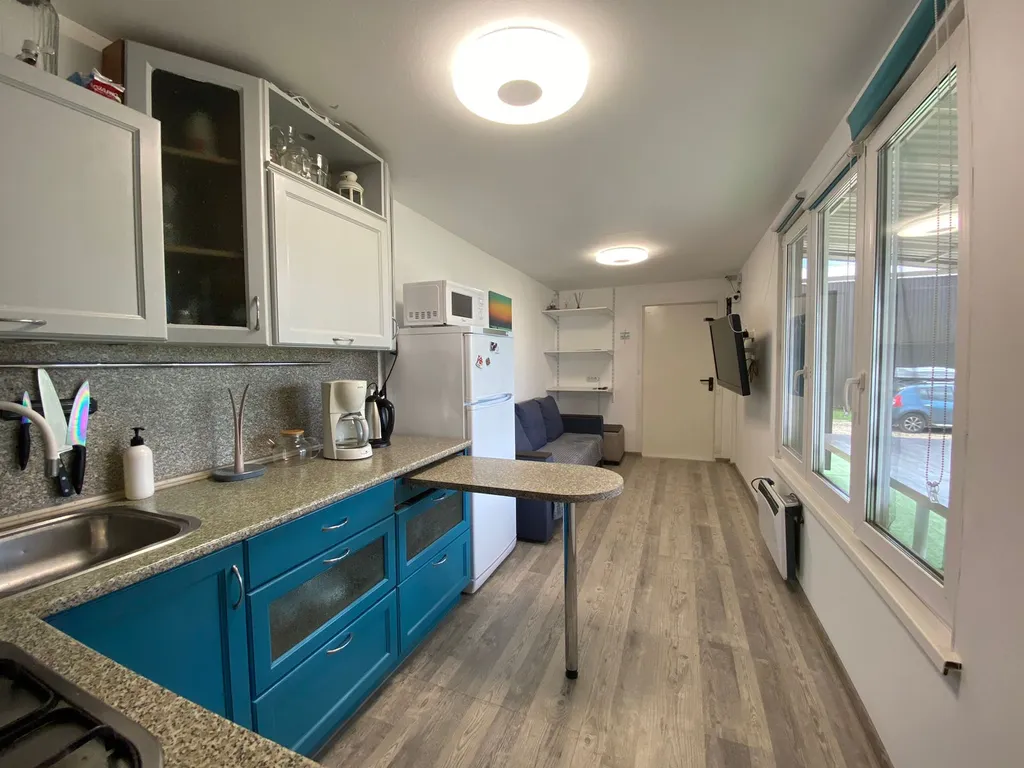 Домик у реки на первой линии