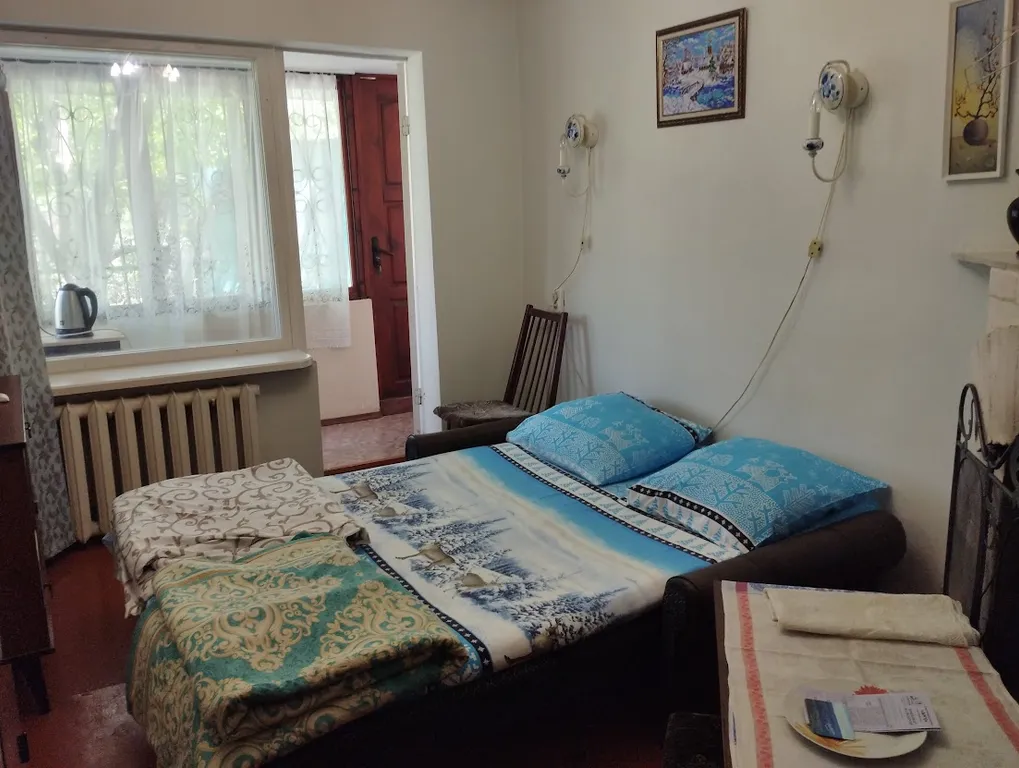 Квартира Комната с камином — аренда посуточно в Феодосия