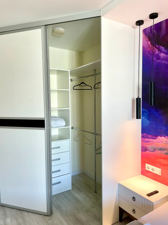 Дизайнерские 3-х комнатные апартаменты для большой семьи