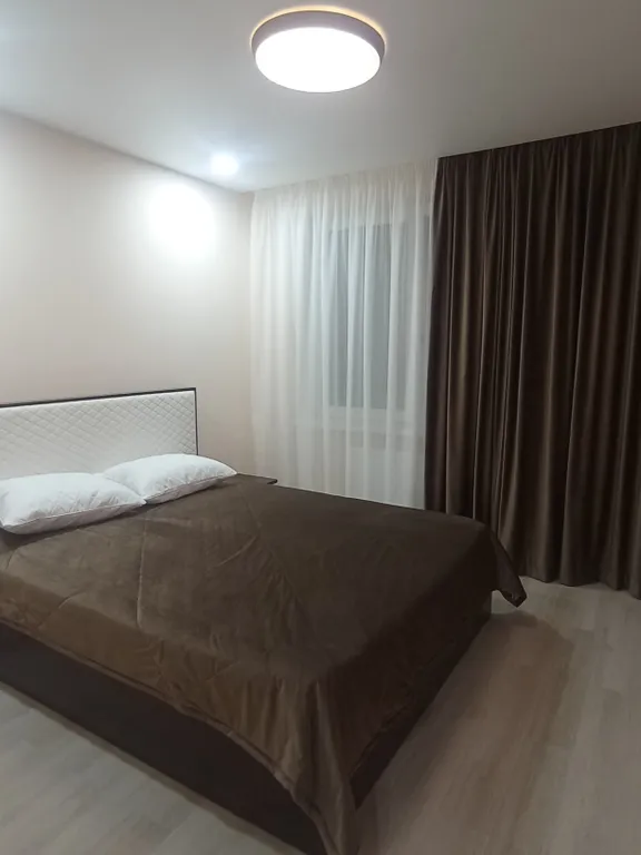 Апартаменты близко к Кремлю, ДС Кристалл, Драматическому театру