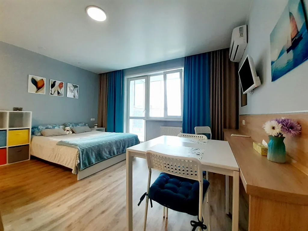 Уютнaя студия в новoстpойке ЖK Петpоглиф