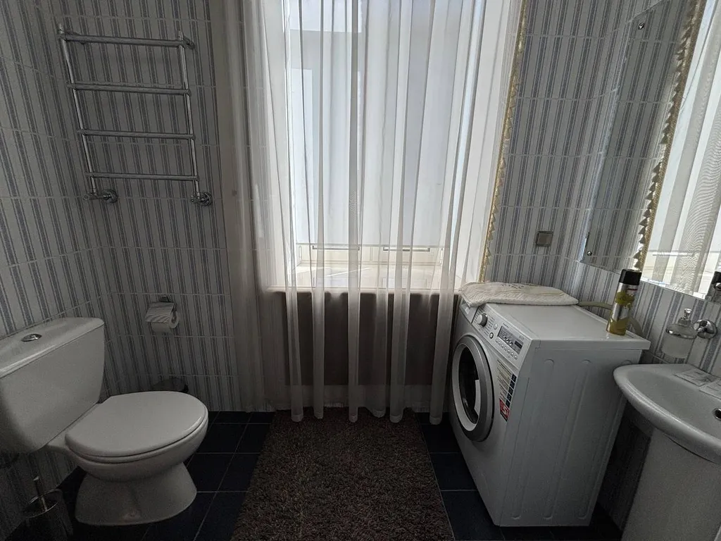 Двухэтажный коттедж с видом на парк в центре Минска