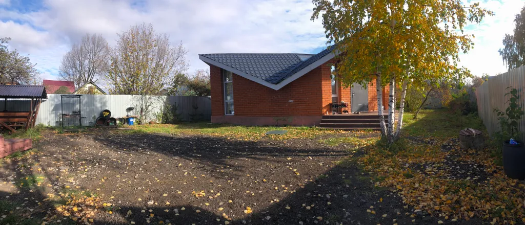 Большой уютный дом