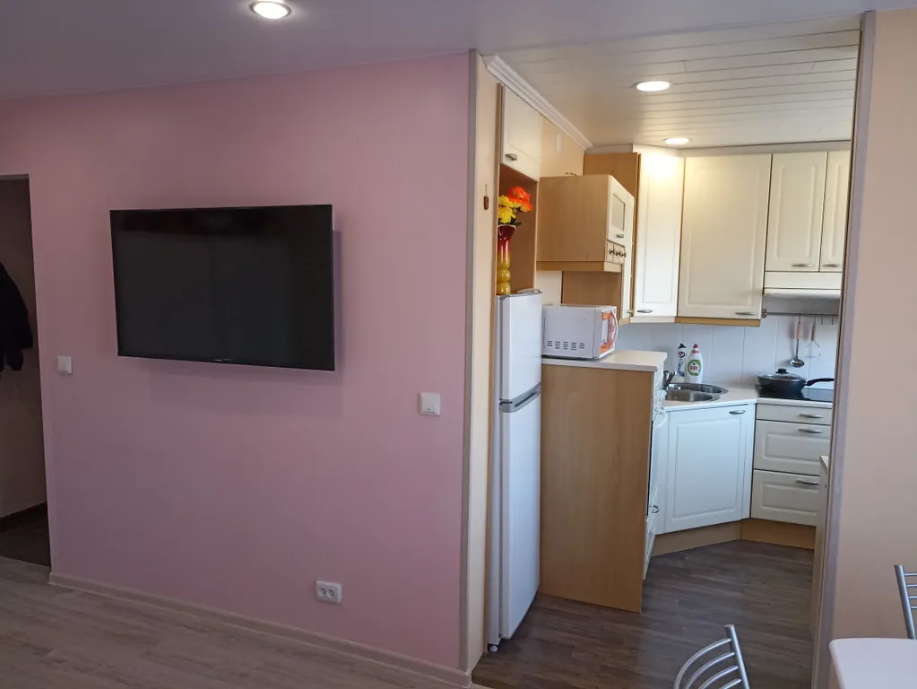 Двухкомнатная квартира в центре с видом на Никольский храм