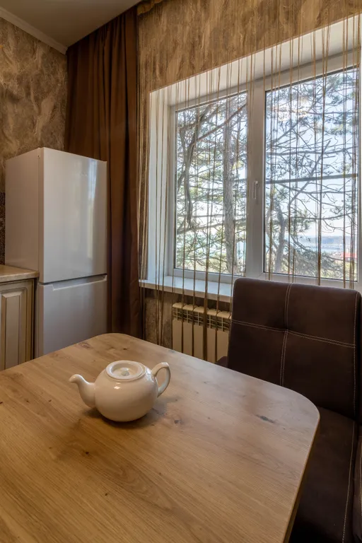 Апартаменты 2 в частном доме с тёплым бассейном у моря