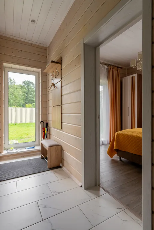 Уютный новый коттедж у озера