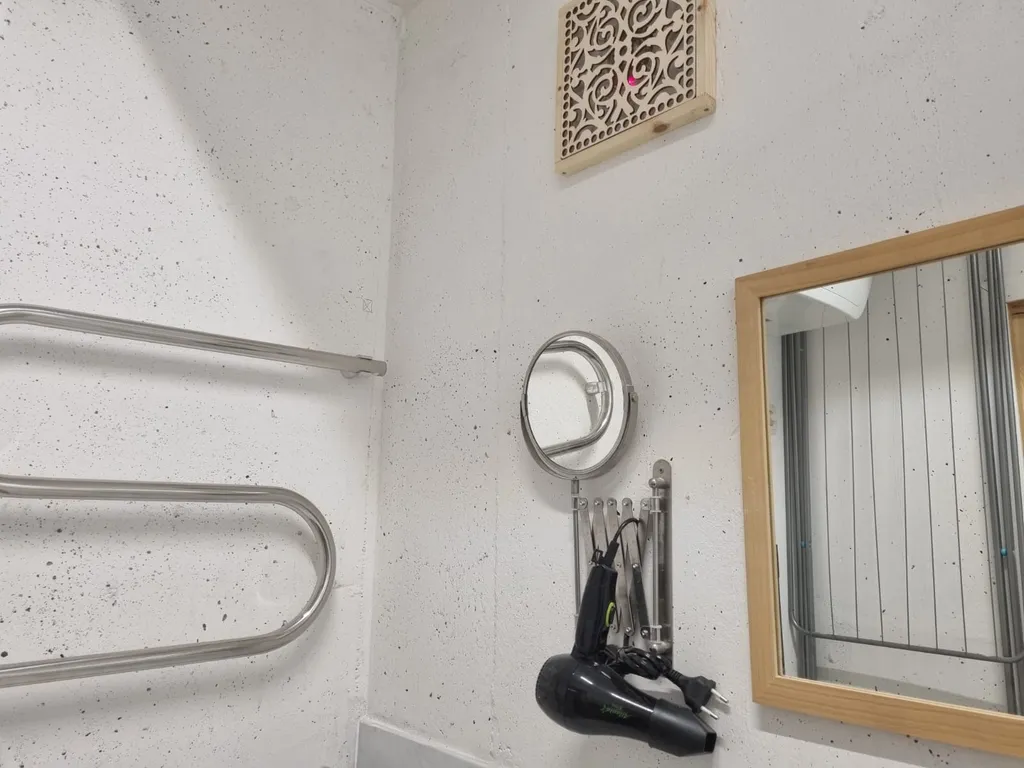 Дом и теннисный корт, сауна, камин недалеко от реки Москвы