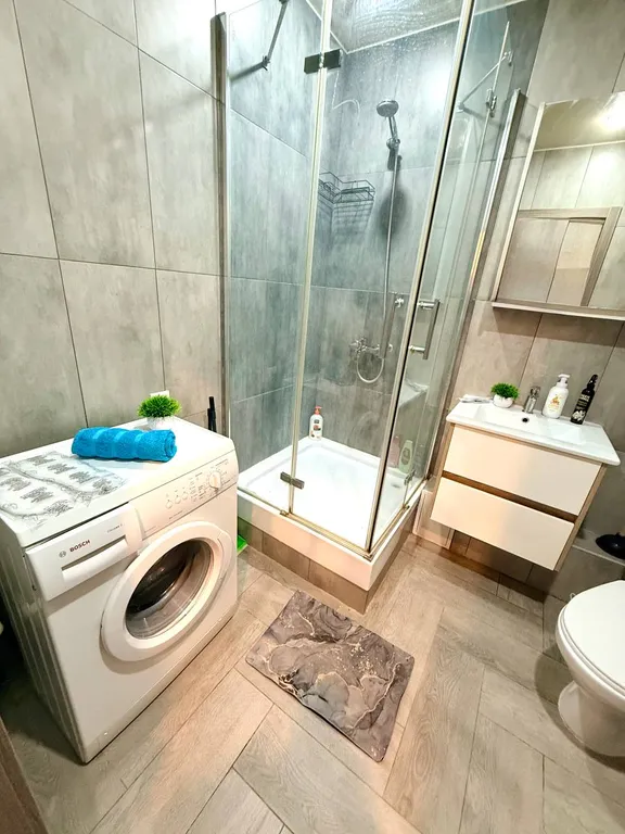 Евро студия недалеко от аэропорта