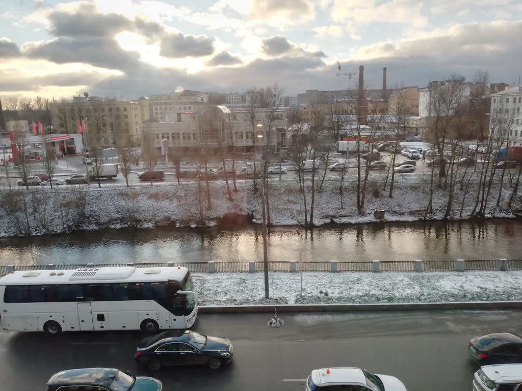 2-уровневая студия с Алисой у метро "Обводный канал"