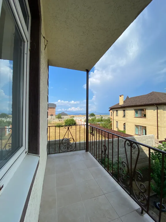 Квартира Апартаменты улучшенный номер Люкс с балконом с видом на море — Анапа